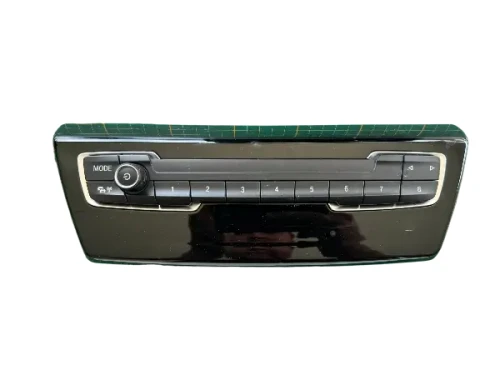 panel-white.webp